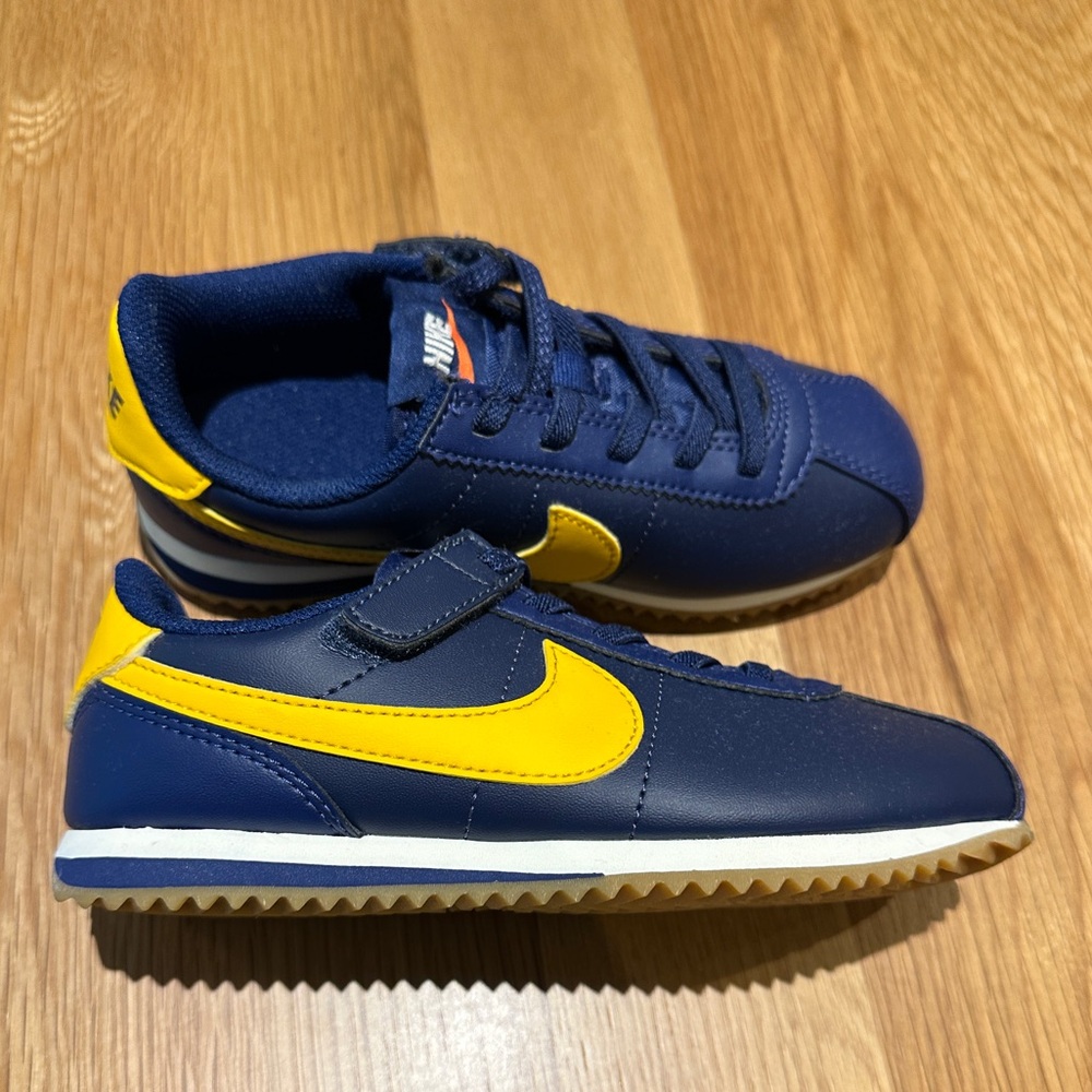 Nike Cortez Kids Blue and Yellow Sneakers New - Picture 3 of 4